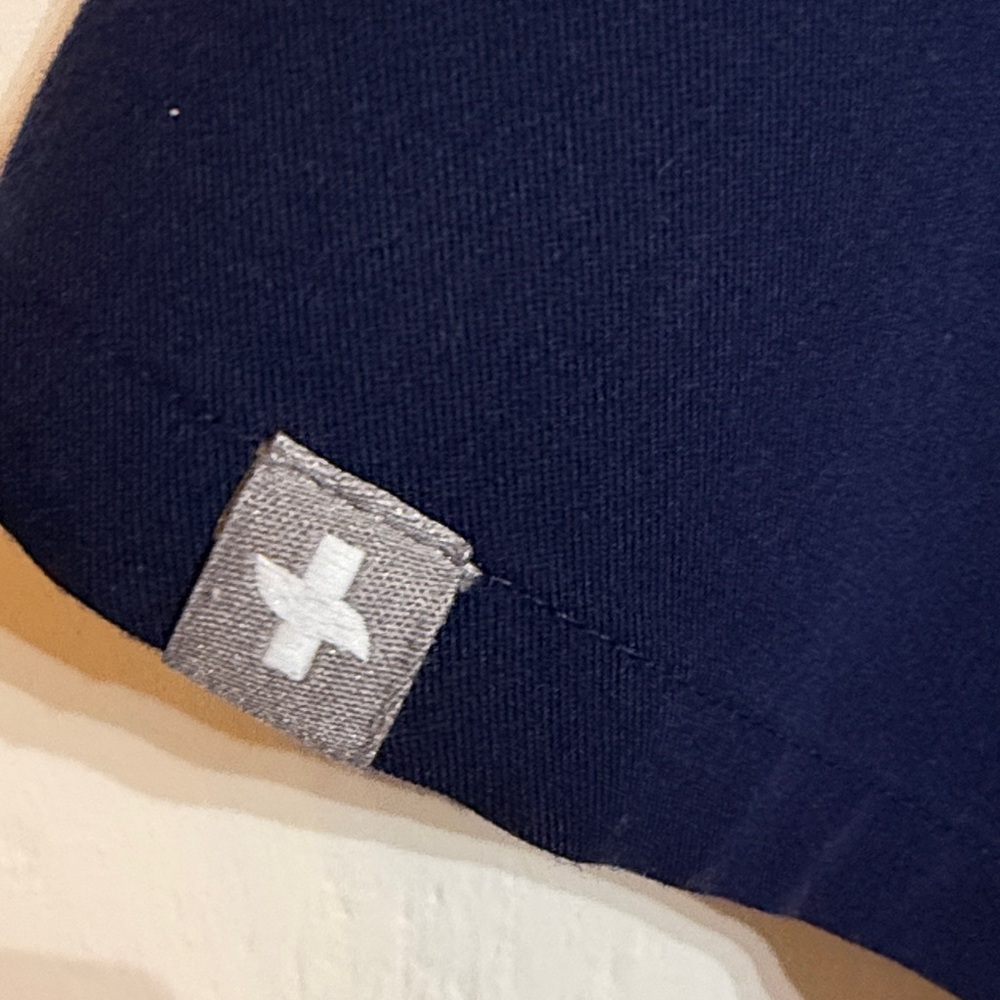 SOLD 🎉 Figs Deep Blue V-Neck Scrub Top - Picture 5 of 7